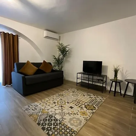 Ks Paris Studio Appart Near Station Gare Du Nord And Gare De L Est Buitenkant foto